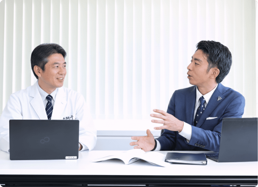 アドバイスをしている様子